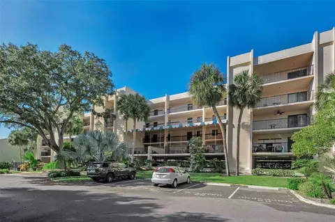 203 Tarpon Pt #203, Tarpon Springs, FL 34689
