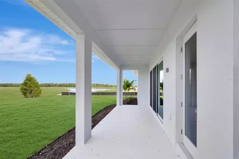 Exterior - 17972 Foxtail Loop, Venice, FL 34293 photo 2 of 4