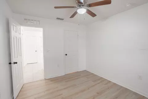 Bedroom - 11331 Brighton Knoll Loop, Riverview, FL 33579 photo 10 of 11