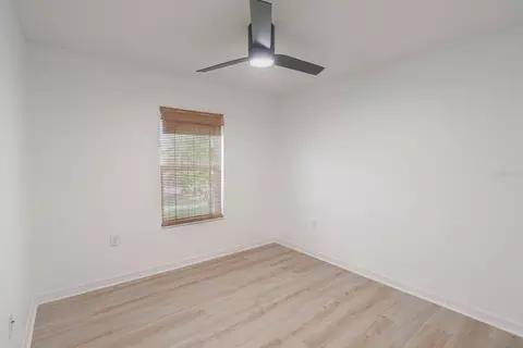 Bedroom - 11331 Brighton Knoll Loop, Riverview, FL 33579 photo 4 of 11