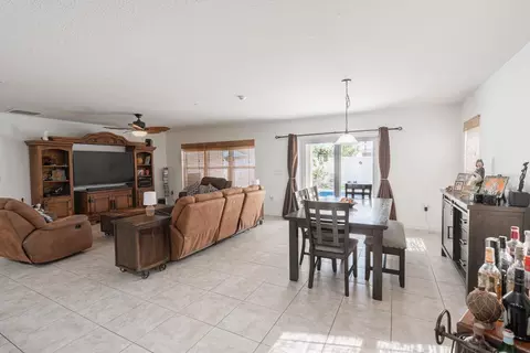 Living - 11331 Brighton Knoll Loop, Riverview, FL 33579 photo 1 of 5