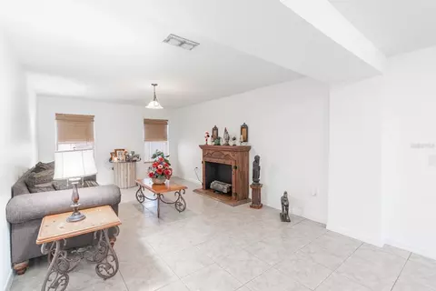 Living - 11331 Brighton Knoll Loop, Riverview, FL 33579 photo 4 of 5