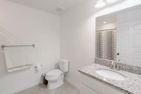 Bath - 11331 Brighton Knoll Loop, Riverview, FL 33579 photo 4 of 5