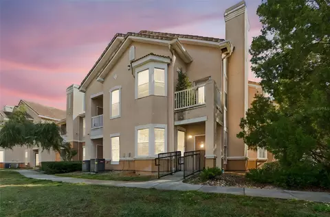 17932 Villa Creek Dr, Tampa, FL 33647