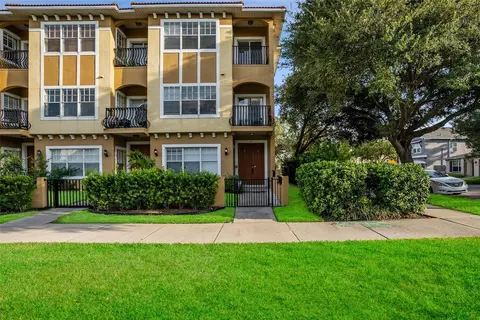 111 N Albany Ave #16, Tampa, FL 33606