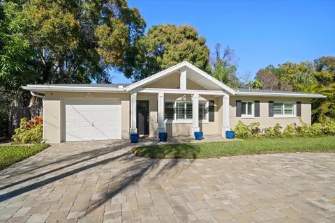 316 Barbara Cir, Belleair, FL 33756