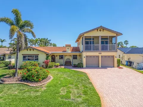 1140 81st St S, Saint Petersburg, FL 33707
