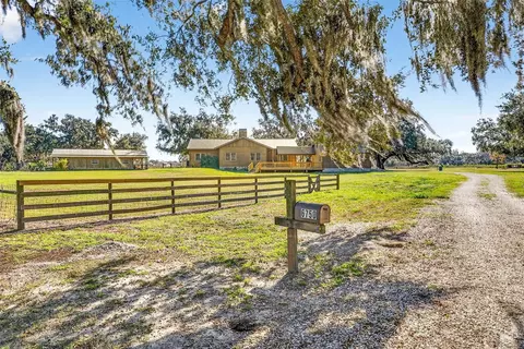 6750 Sutton Oaks Ln, Zephyrhills, FL 33541