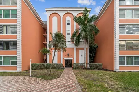 6800 20th Ave N #107, Saint Petersburg, FL 33710