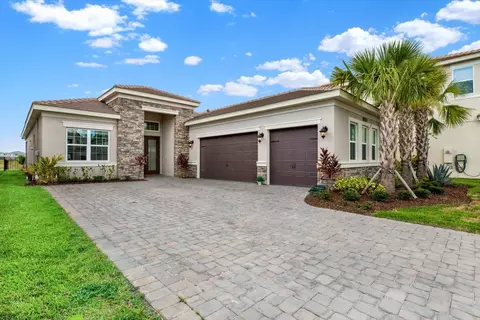 32179 Logan Elm Ter, Wesley Chapel, FL 33543