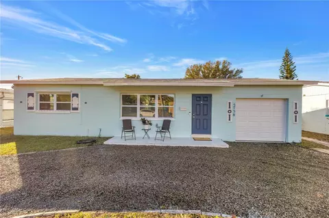 5758 Dartmouth Ave N, Saint Petersburg, FL 33710
