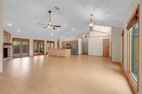 Living - 1207 Overlook Rd, Eustis, FL 32726 photo 4 of 9