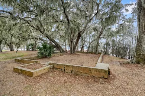 Exterior - 1207 Overlook Rd, Eustis, FL 32726 photo 9 of 11