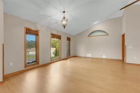 Living - 1207 Overlook Rd, Eustis, FL 32726 photo 5 of 9