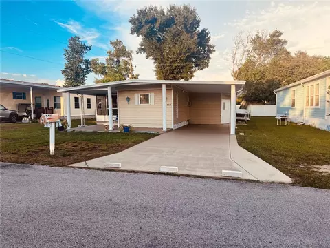 5410 Betmar Dr, Zephyrhills, FL 33542