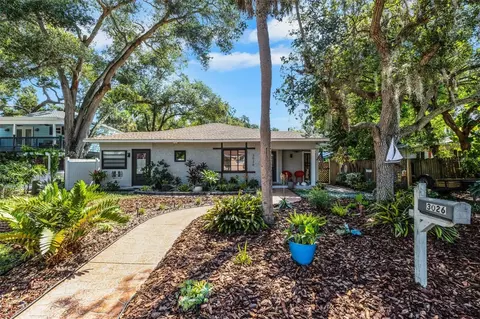 3026 51st St S, Gulfport, FL 33707