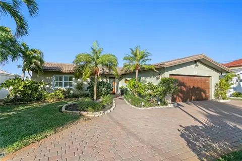 253 Hermosita Dr, Saint Pete Beach, FL 33706