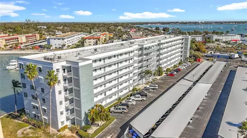 5925 Shore Blvd S #203, Gulfport, FL 33707