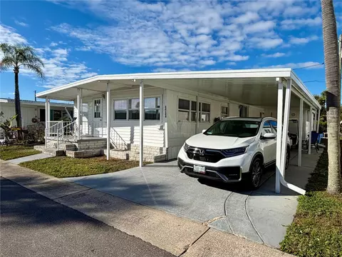 34126 Oak Dr N, Pinellas Park, FL 33781