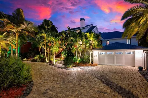 213 Oak Ave, Anna Maria, FL 34216