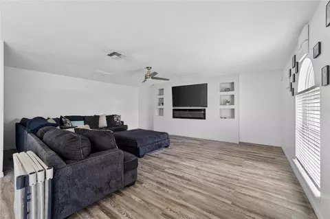 Living - 10325 Frog Pond Dr, Riverview, FL 33569 photo 1 of 2