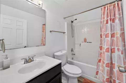 Bath - 10325 Frog Pond Dr, Riverview, FL 33569 photo 7 of 7
