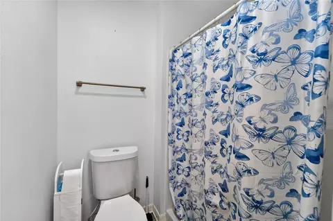 Bath - 10325 Frog Pond Dr, Riverview, FL 33569 photo 5 of 7