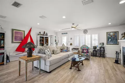 Living - 600 Normandy Rd, Madeira Beach, FL 33708 photo 2 of 6