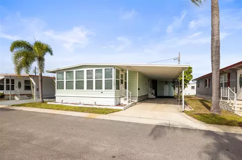 34657 Orange Dr N, Pinellas Park, FL 33781
