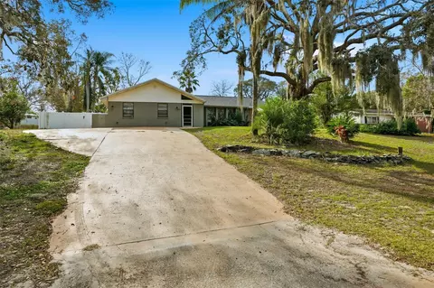 6368 Hillview Rd, Spring Hill, FL 34606