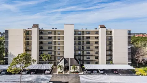 3200 Cove Cay Dr #5A, Clearwater, FL 33760