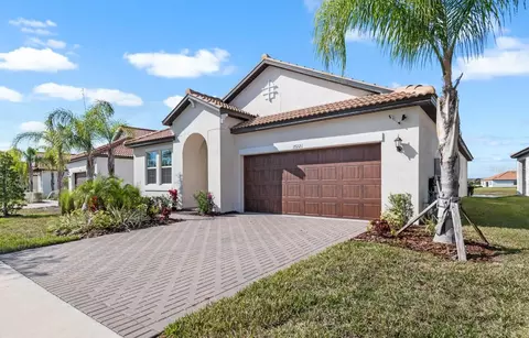 17221 Star Banks St, Wimauma, FL 33598
