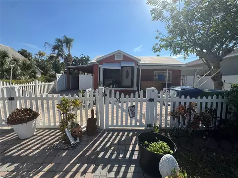 2312 W La Salle St, Tampa, FL 33607