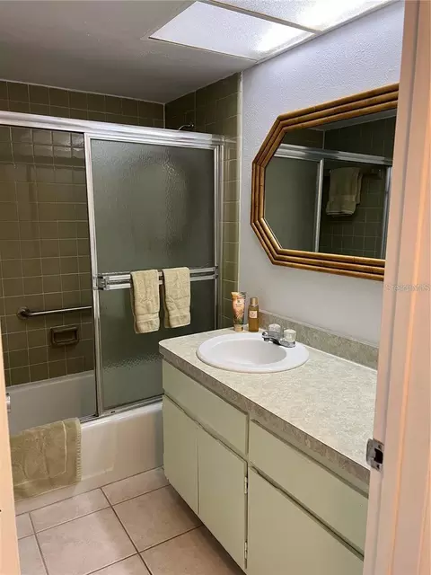 Bath - 1100 E Bay Dr #35, Largo, FL 33770 photo 1 of 1