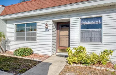 13811 Mission Oaks Blvd #E, Seminole, FL 33776