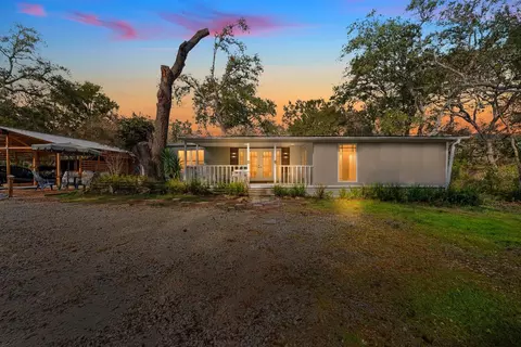 34947 Emily Dr, Dade City, FL 33523