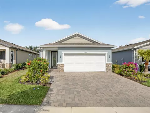 3760 Maxwell Park Dr, Sun City Center, FL 33573