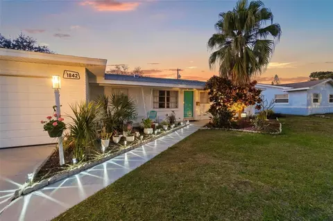 1842 59th Way N, Saint Petersburg, FL 33710