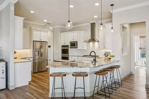 Kitchen - 11325 Hidden Valley Ln, Riverview, FL 33569 photo 1 of 12