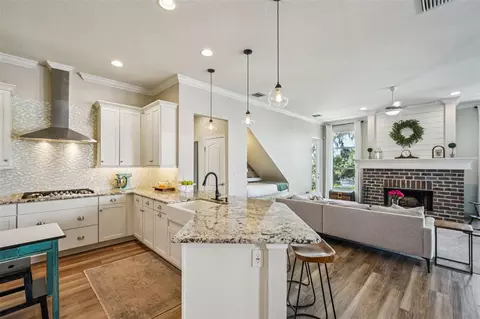 Kitchen - 11325 Hidden Valley Ln, Riverview, FL 33569 photo 3 of 12