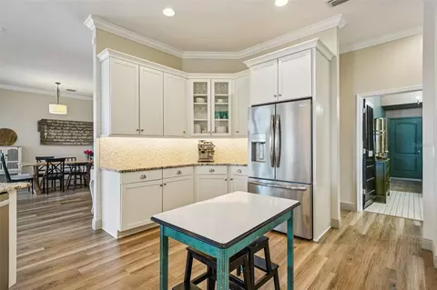 Kitchen - 11325 Hidden Valley Ln, Riverview, FL 33569 photo 8 of 12