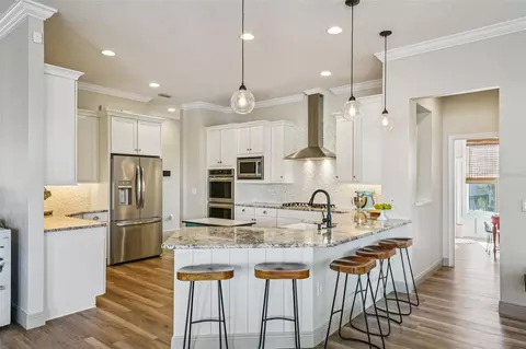 Kitchen - 11325 Hidden Valley Ln, Riverview, FL 33569 photo 4 of 12