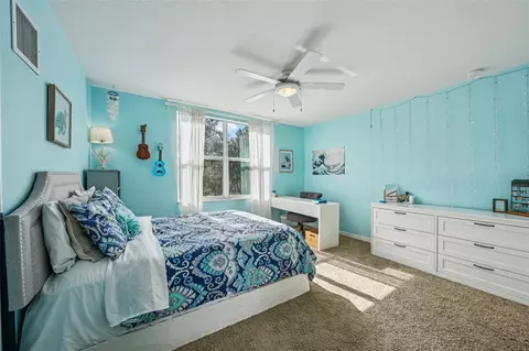 Bedroom - 11325 Hidden Valley Ln, Riverview, FL 33569 photo 8 of 11