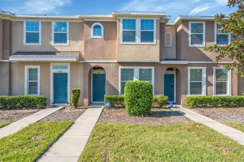 7031 Towering Spruce Dr, Riverview, FL 33578