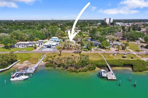636 Sunset Dr S, Saint Petersburg, FL 33707