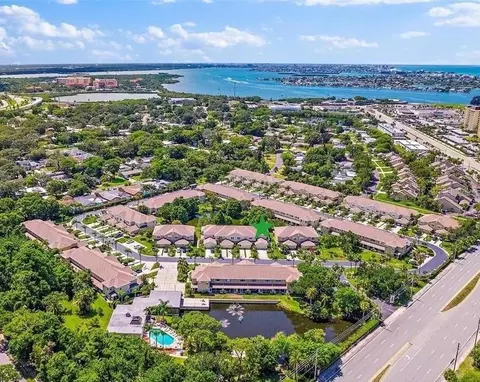 11117 Kapok Grand Cir, Madeira Beach, FL 33708