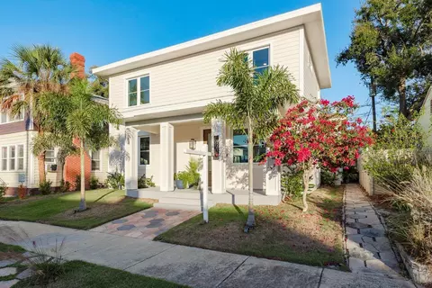 927 6th St N, Saint Petersburg, FL 33701