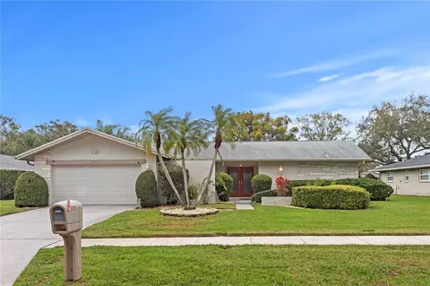 2656 Clubhouse Dr S, Clearwater, FL 33761