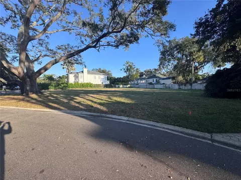 1608 Culbreath Isles Dr, Tampa, FL 33629