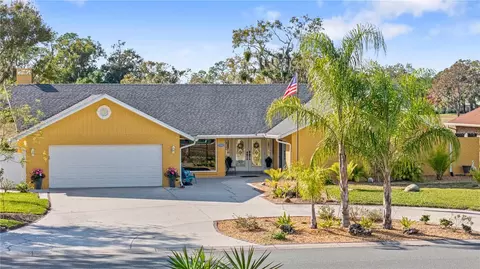 1905 Country Club Ct, Plant City, FL 33566